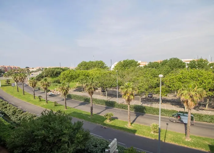 Les Falaises アグド