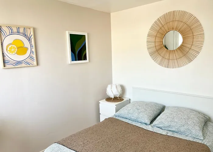 Les Falaises アパート *